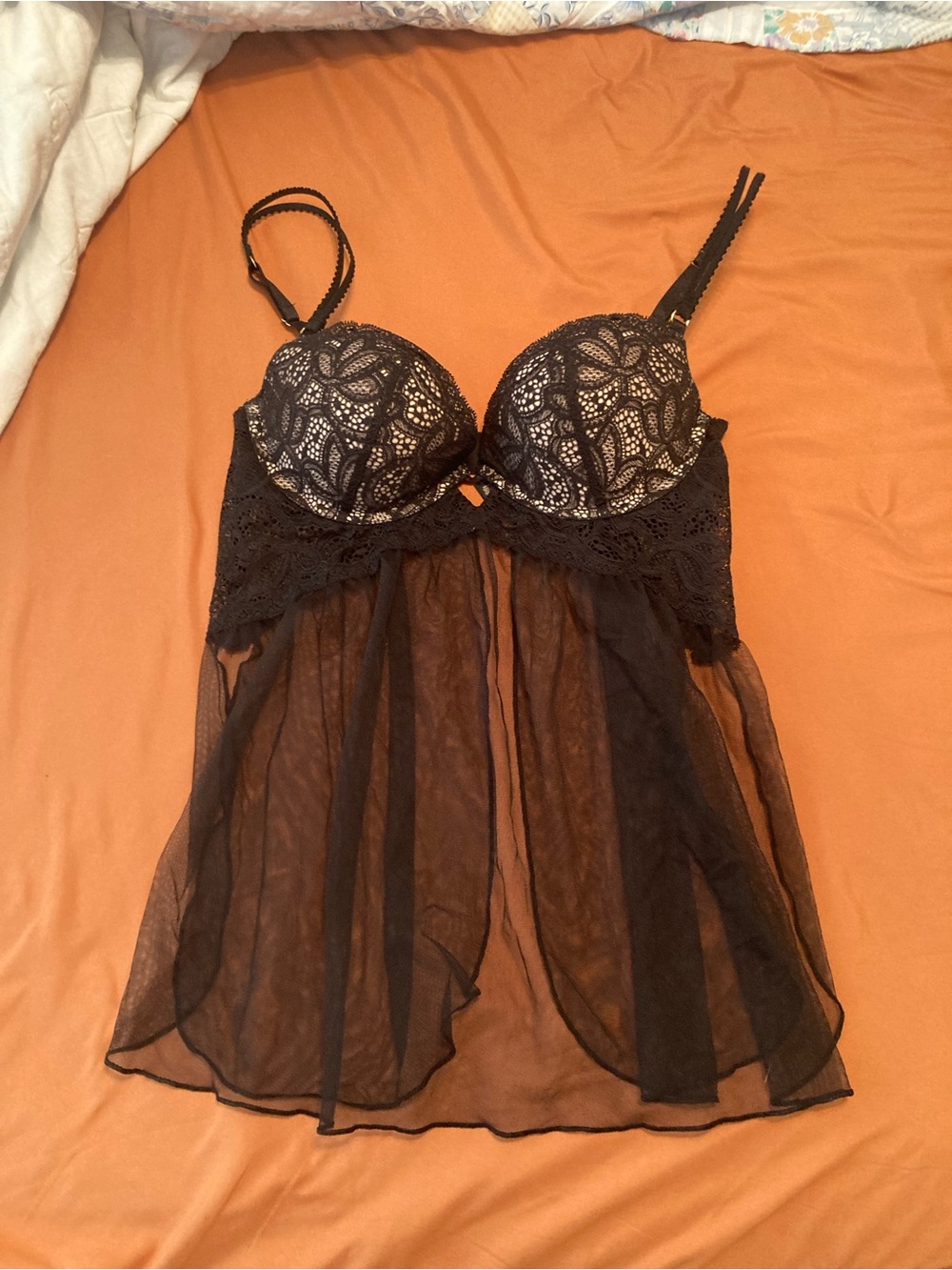 VS lace babydoll